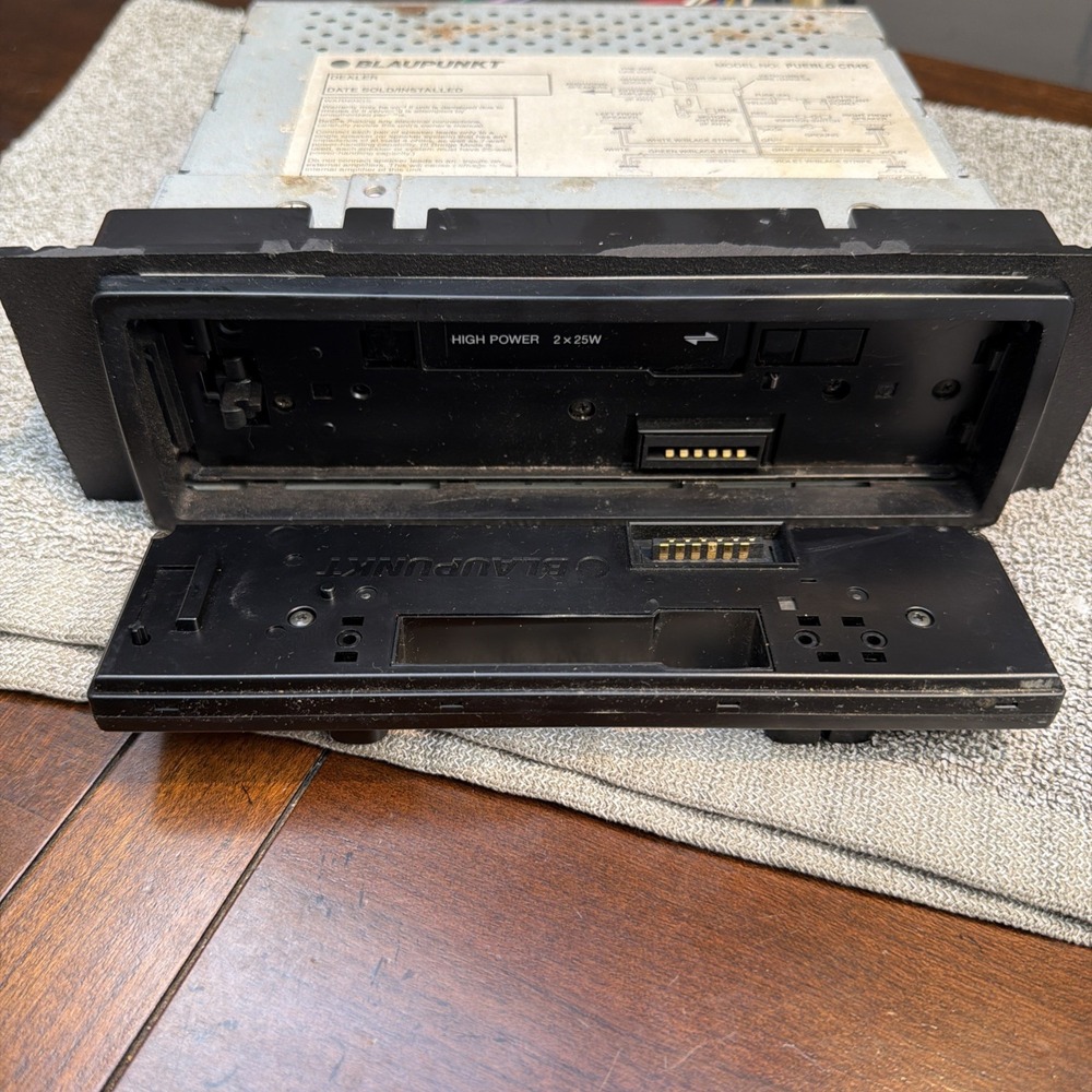 Blaupunkt Pueblo CR45 High-Power FM/AM/Cassette Receiver w/ Detachable Face - Picture 10 of 10